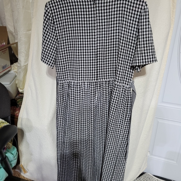 (939) Kathy Lee vintage Dress Size 14, like new, gently used - Picture 4 of 8